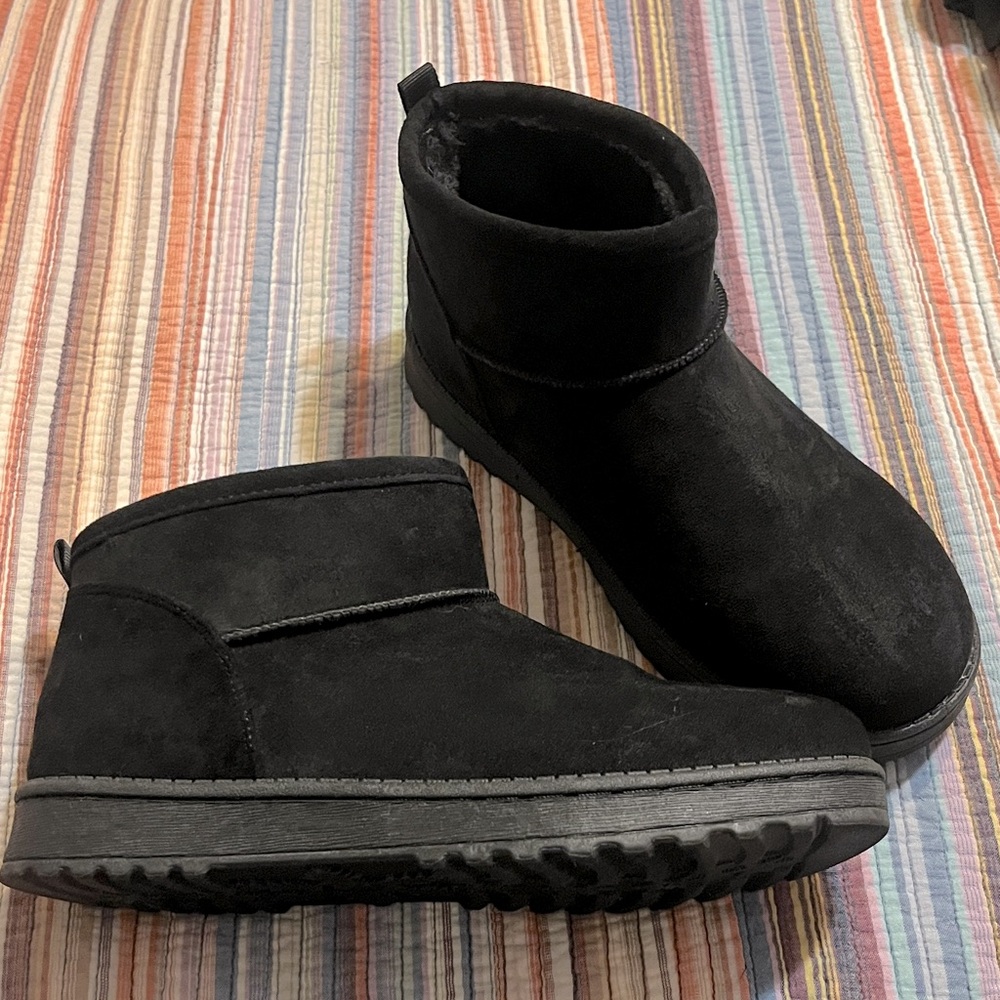 SO Lupita Black faux fur ankle boots size 8.5 Women’s New in Box